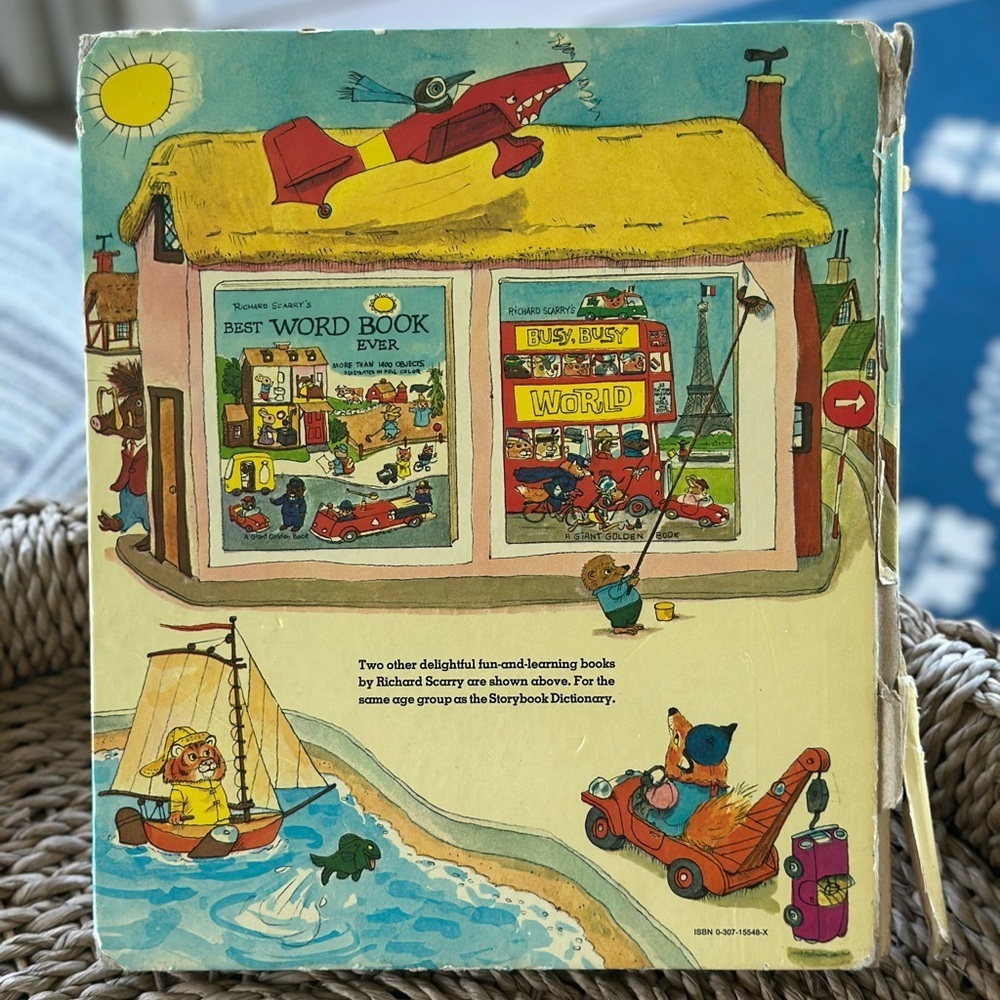 Richard Scarrys Storybook Dictionary for Kids - Picture 12 of 13